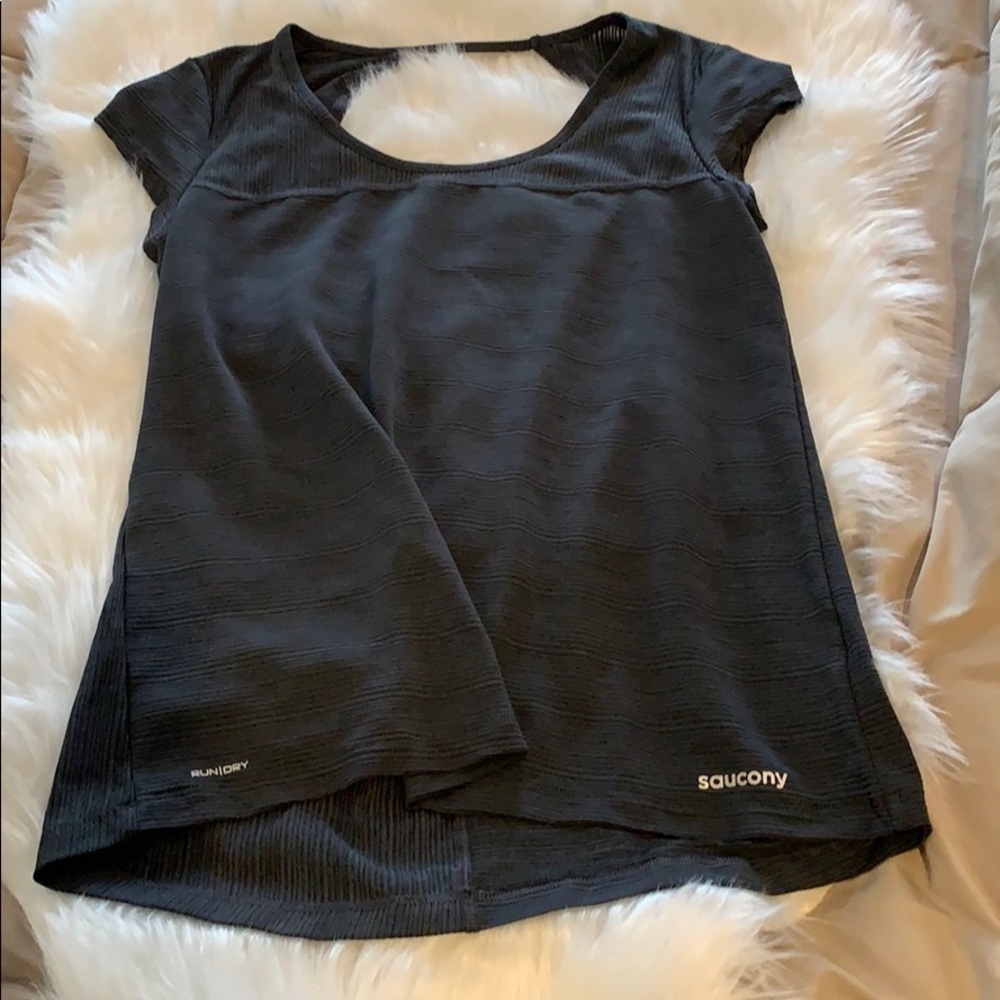 Saucony Womens Gray Running T size Small.